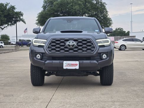 Used 2021 Toyota Tacoma TRD Sport w/ Technology Package AWD/4WD image 8