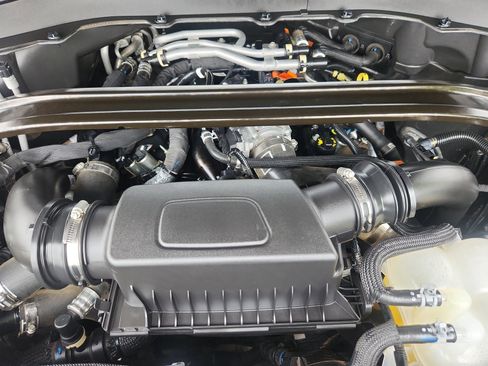 Used 2023 Ford Explorer ST w/ Equipment Group 401A AWD/4WD image 18