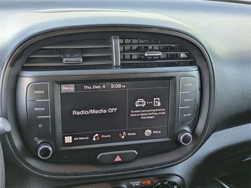 Used 2024 Kia Soul LX w/ Option Group 015 image 17