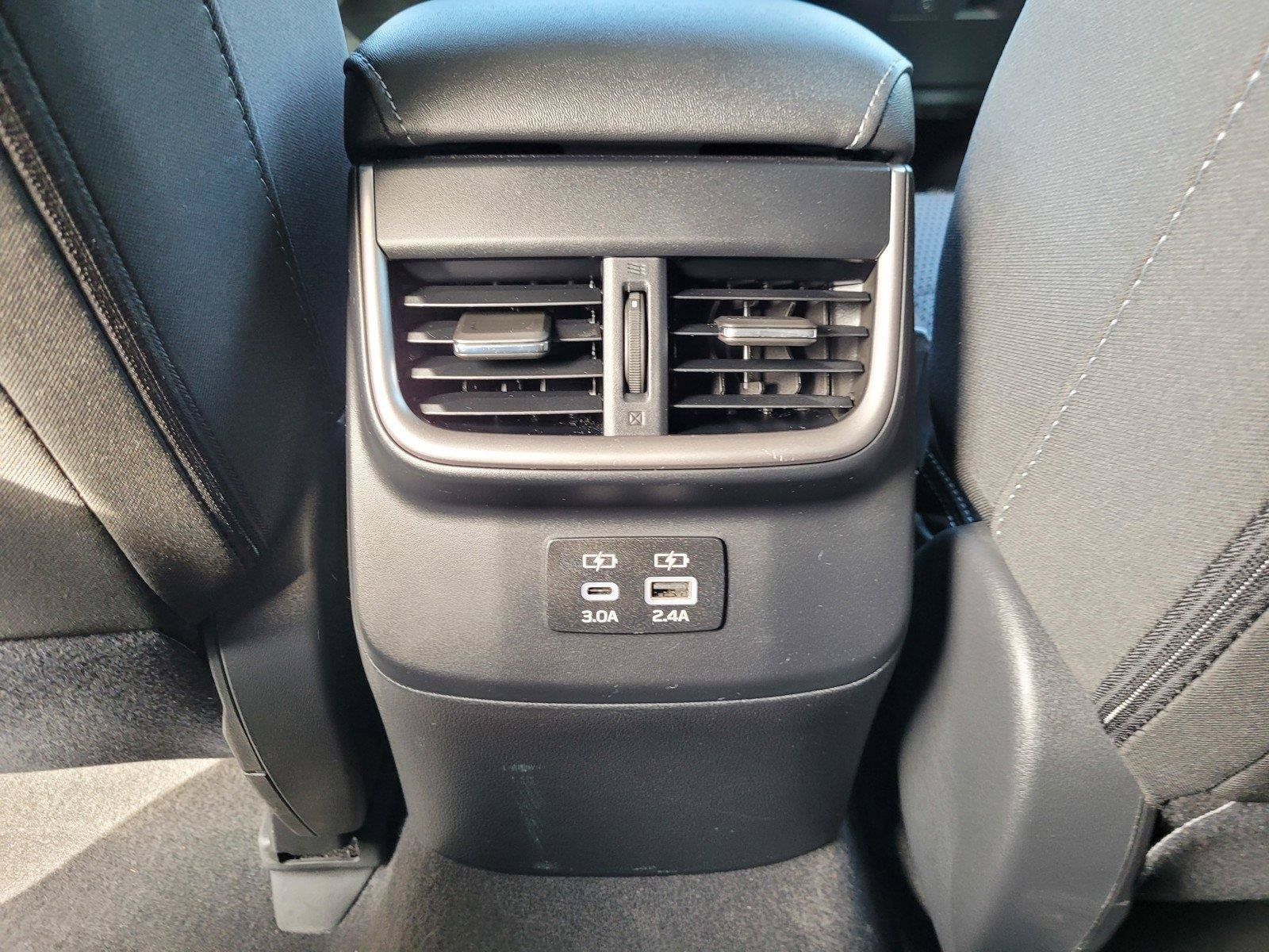 Used 2024 Subaru Outback Premium AWD/4WD image 17