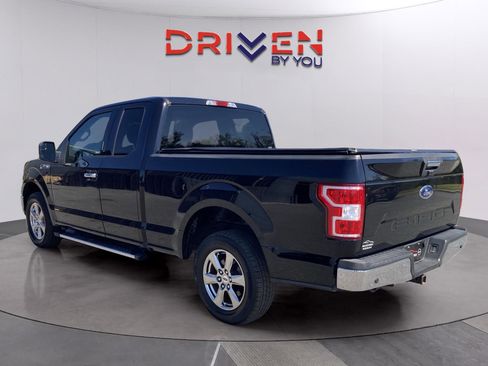 Used 2018 Ford F150 XLT w/ Equipment Group 302A Luxury image 4