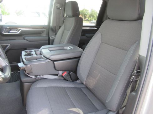 Used 2025 Chevrolet Silverado 2500 LT w/ Convenience Package AWD/4WD image 21