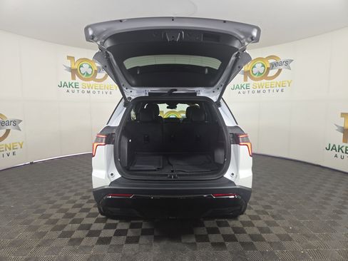 Used 2025 Chevrolet Equinox RS image 31