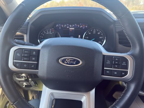 Used 2024 Ford Expedition Max Limited AWD/4WD image 16