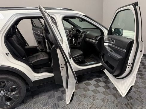Used 2018 Ford Explorer Sport w/ Equipment Group 401A AWD/4WD image 22