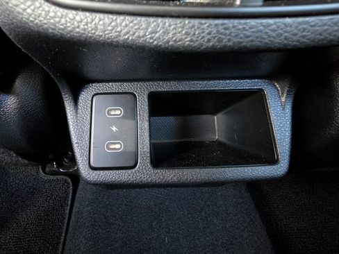Used 2024 Kia Seltos EX image 16