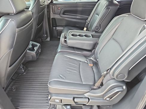 Used 2023 Honda Odyssey Elite image 18