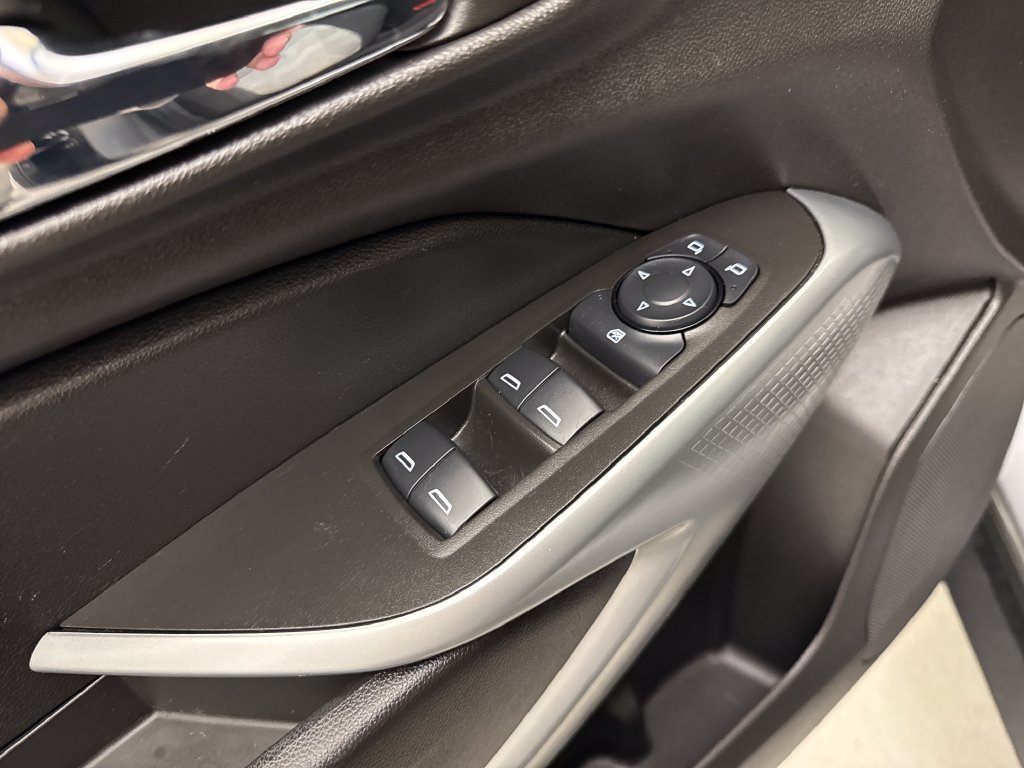 Used 2024 Chevrolet Trax LS FWD image 13
