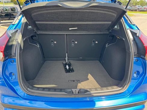 Certified 2023 Nissan Kicks SR w/ SR Premium Package FWD image 10