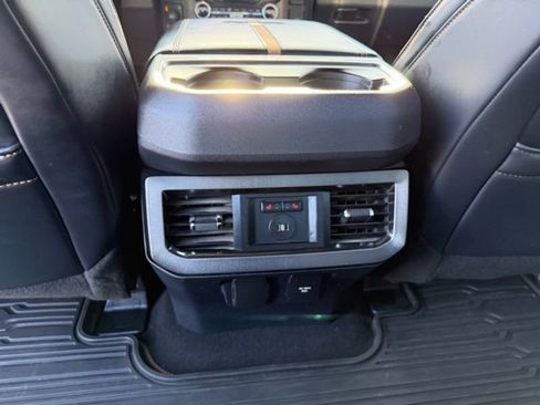 Used 2024 Ford F250 Platinum image 20
