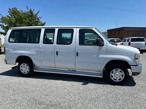 Used 2011 Ford E-350 and Econoline 350 XLT RWD image 7