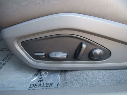 Used 2022 Porsche Taycan 4S image 13