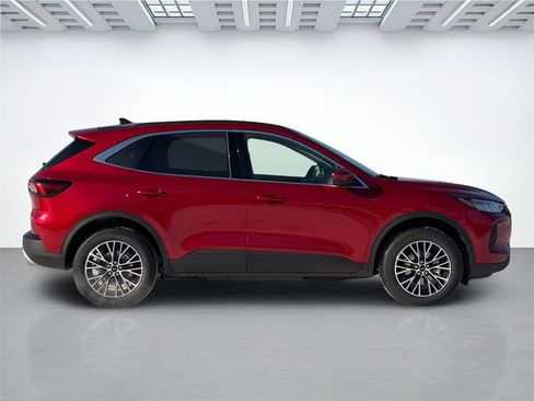 New 2026 Ford Escape SE image 2