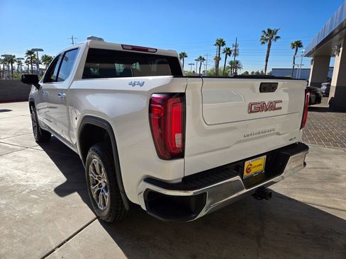 Used 2025 GMC Sierra 1500 SLT image 3