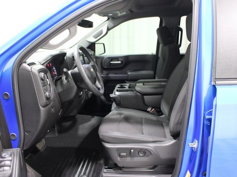 Used 2025 Chevrolet Silverado 1500 Custom AWD/4WD image 3