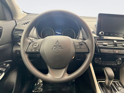 Used 2023 Mitsubishi Eclipse Cross LE image 12