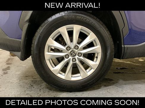 Used 2022 Toyota Corolla Cross LE AWD/4WD image 15
