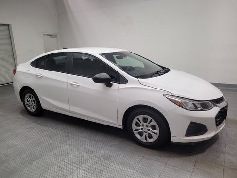 Used 2019 Chevrolet Cruze LS FWD image 11