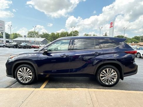 Used 2022 Toyota Highlander Platinum AWD/4WD image 6