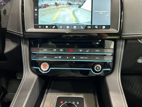 Used 2020 Jaguar F-PACE S AWD/4WD image 23
