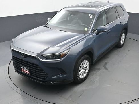 Certified 2024 Toyota Grand Highlander AWD image 42