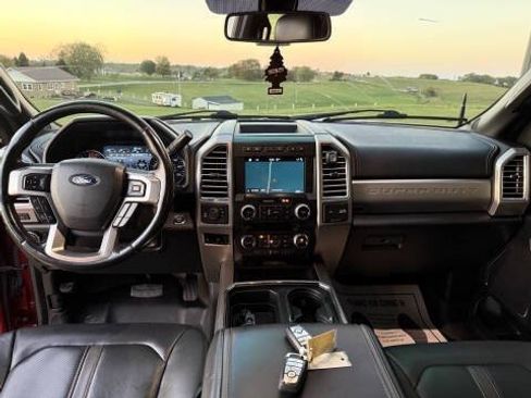 Used 2017 Ford F250 Platinum w/ Platinum Ultimate Package AWD/4WD image 12