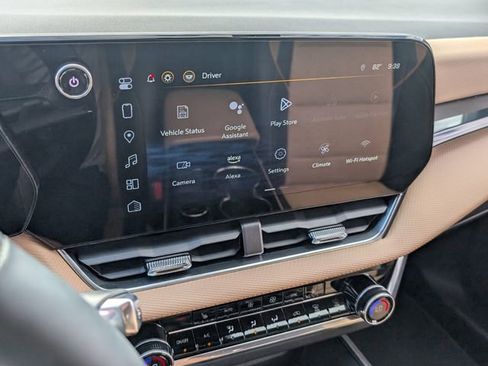 Used 2025 Chevrolet Equinox ACTIV w/ Safety and Technology Package image 23