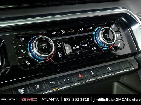 Used 2024 GMC Sierra 2500 Denali Ultimate image 18