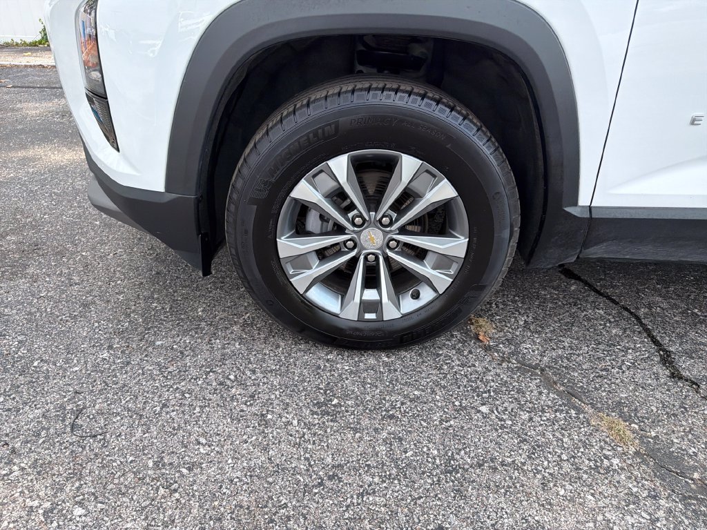 Used 2025 Chevrolet Equinox LT AWD/4WD image 28