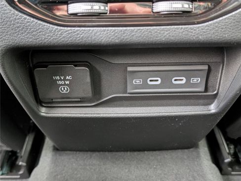 New 2026 Jeep Grand Cherokee Altitude image 11