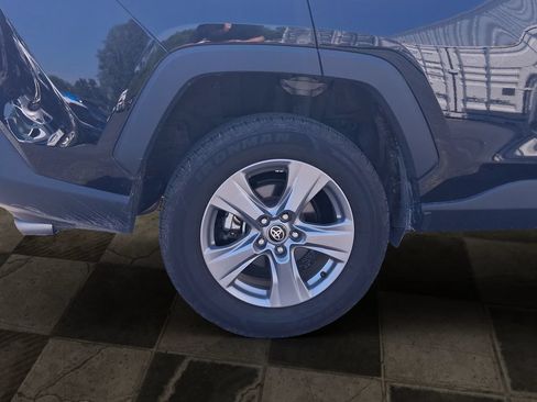 Used 2025 Toyota RAV4 XLE AWD/4WD image 8