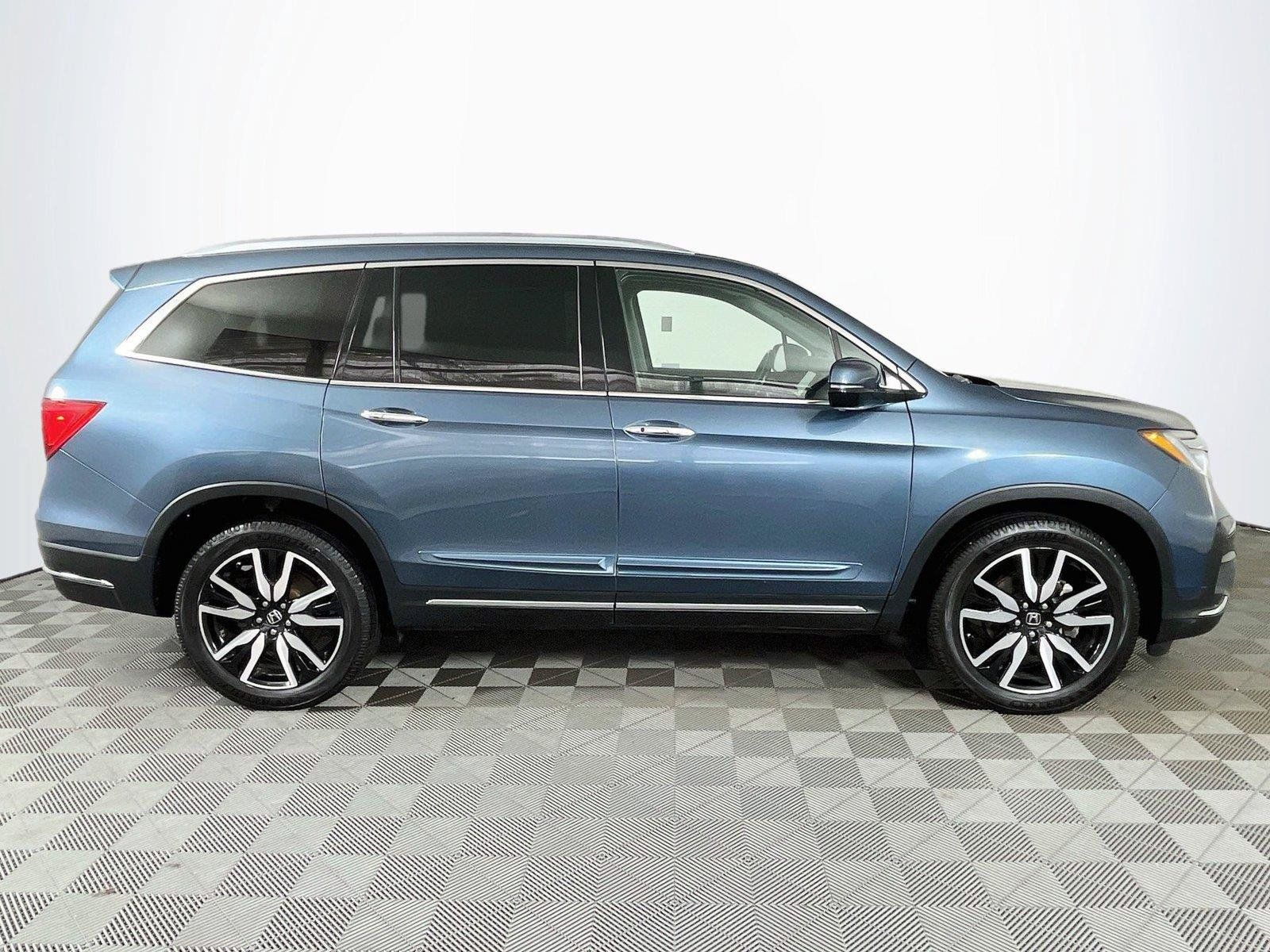 Used 2021 Honda Pilot Touring image 12