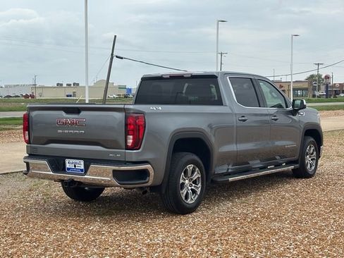 Used 2020 GMC Sierra 1500 SLE w/ SLE Value Package image 29