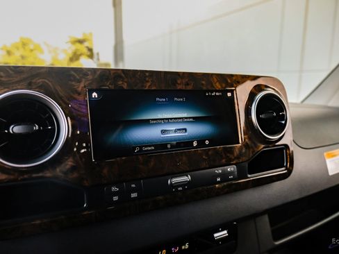 Used 2023 Mercedes-Benz Sprinter 3500 image 69