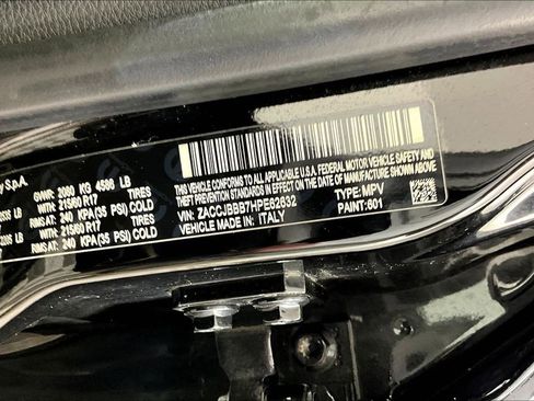 Used 2017 Jeep Renegade Latitude AWD/4WD image 17