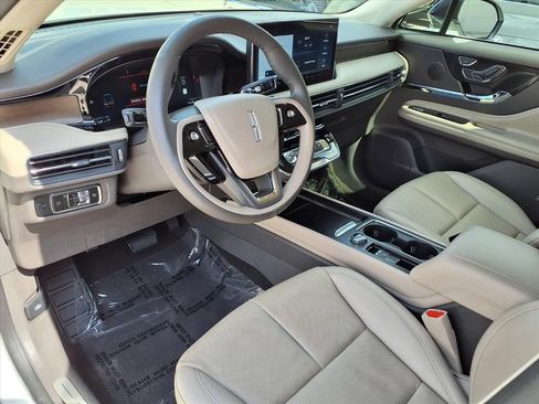 Used 2023 Lincoln Corsair Reserve w/ Equipment Group 201A FWD image 17