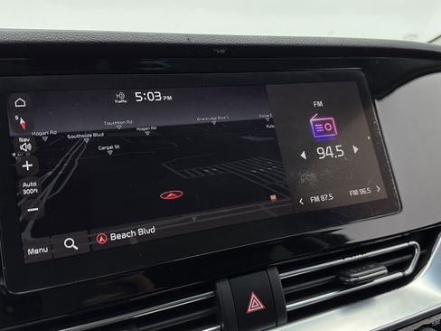 Used 2022 Kia Niro EX FWD image 5