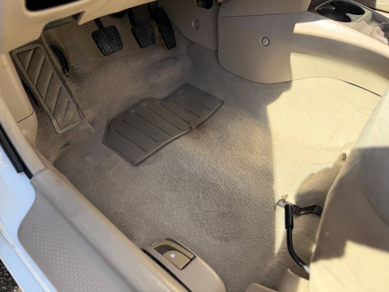 Used 2002 MAZDA Protege FWD image 14