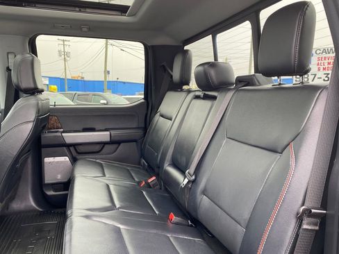 Used 2024 Ford F250 Lariat w/ Black Appearance Package AWD/4WD image 17
