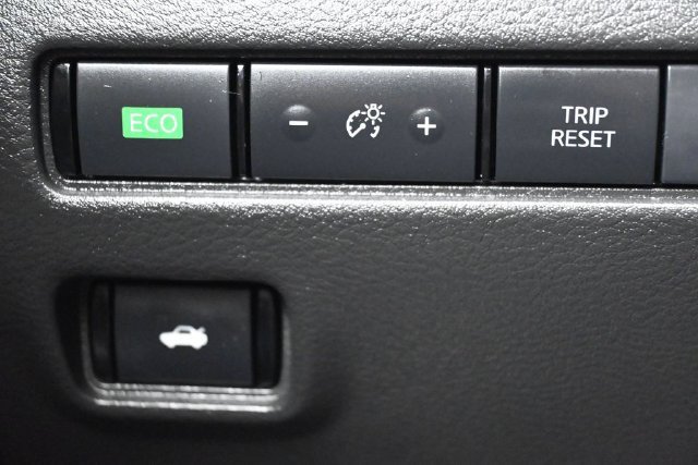 Used 2025 Nissan Sentra SV w/ All-Weather Package FWD image 24