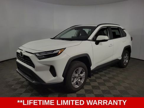 Used 2025 Toyota RAV4 XLE image 3