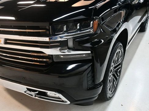 Used 2019 Chevrolet Silverado 1500 High Country w/ High Country Premium Package image 11