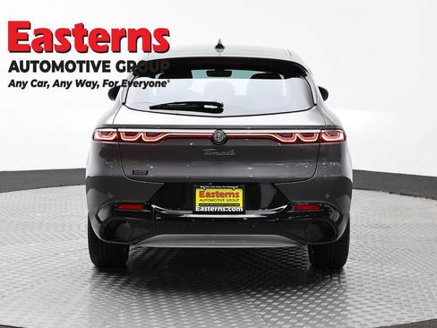 Used 2024 Alfa Romeo Tonale Ti AWD/4WD image 6