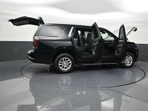 Used 2025 Chevrolet Tahoe LS RWD image 31