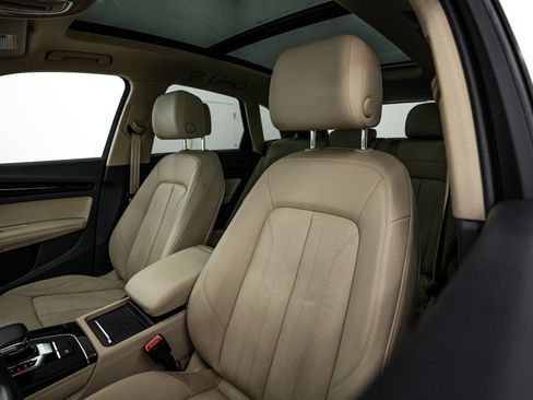 Used 2019 Audi Q5 2.0T Premium Plus w/ Premium Plus Package image 19