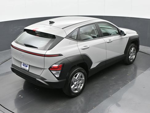 Certified 2024 Hyundai Kona SE AWD/4WD image 31