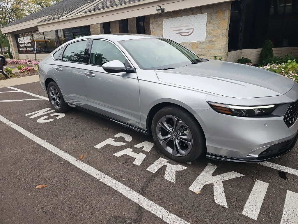 Used 2024 Honda Accord EX-L image 4