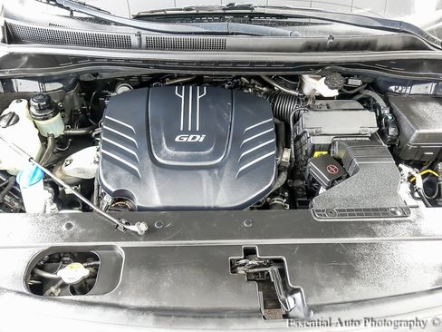 Used 2018 Kia Sedona LX w/ LX Essentials Premium Package image 23