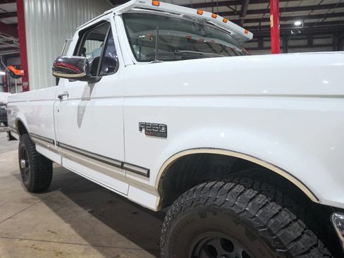 Used 1995 Ford F250 4x4 Regular Cab image 39