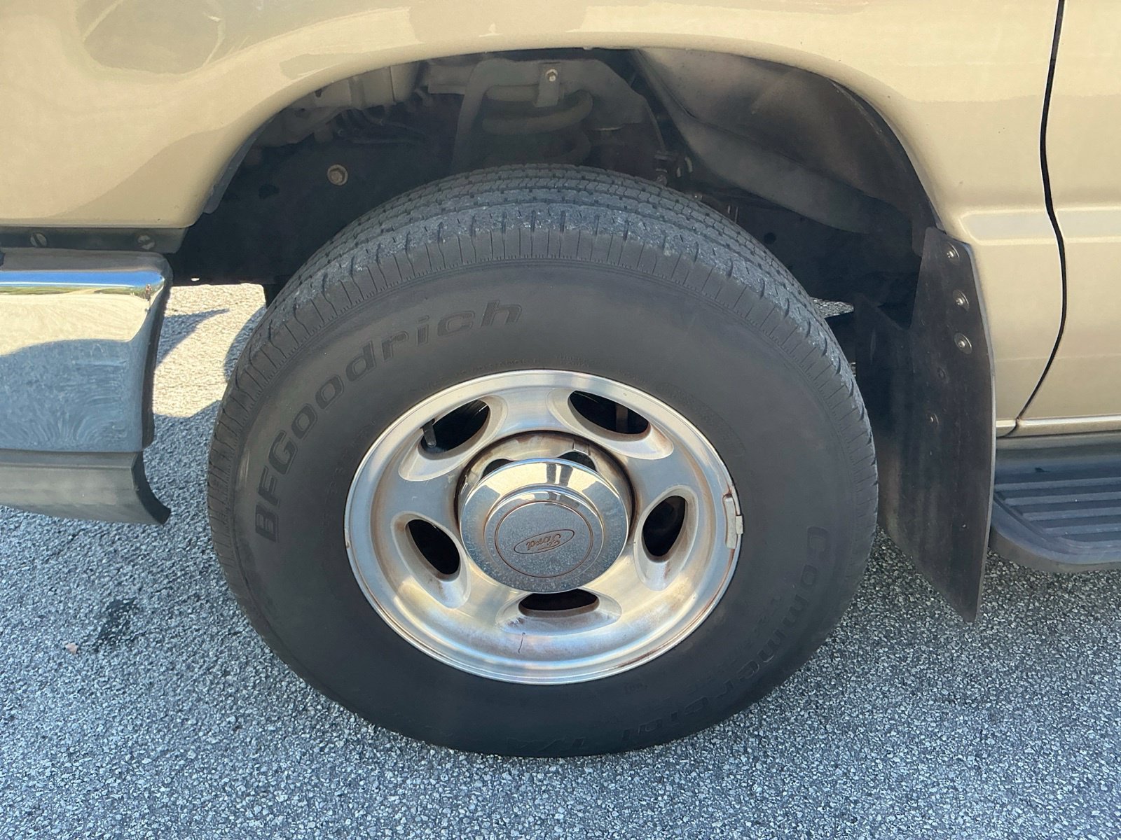 Used 2014 Ford E-350 and Econoline 350 XLT RWD image 11